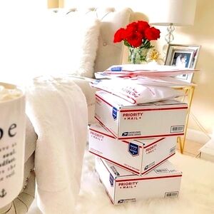 Live Show Box Auction - Fill Your Box! 👑Purchase your Box to participate